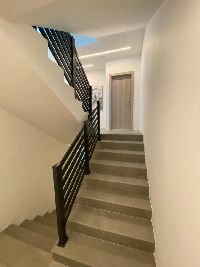 Apartmani Kumenat Biograd Na Moru Bagian luar foto