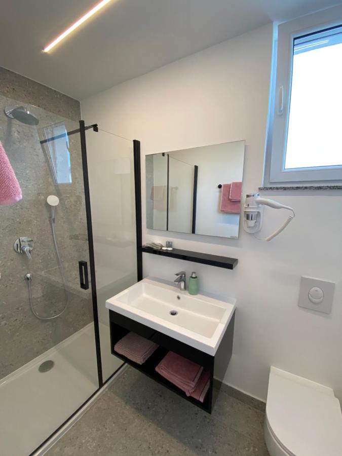 Apartmani Kumenat Biograd Na Moru Bagian luar foto