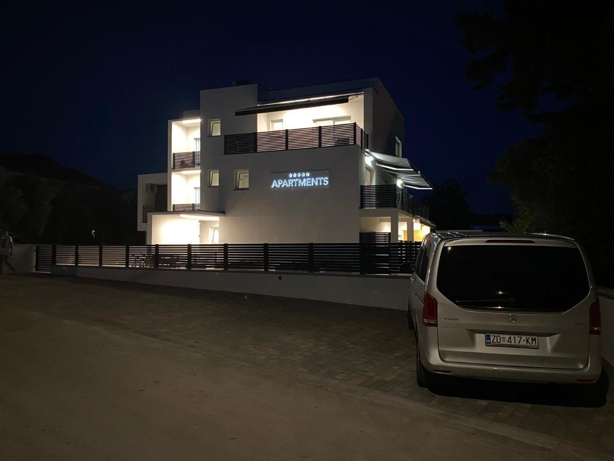 Apartmani Kumenat Biograd Na Moru Bagian luar foto