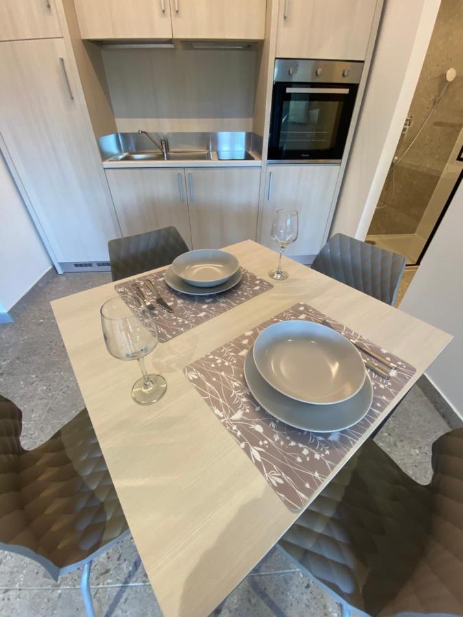 Apartmani Kumenat Biograd Na Moru Bagian luar foto