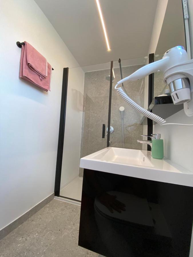 Apartmani Kumenat Biograd Na Moru Bagian luar foto