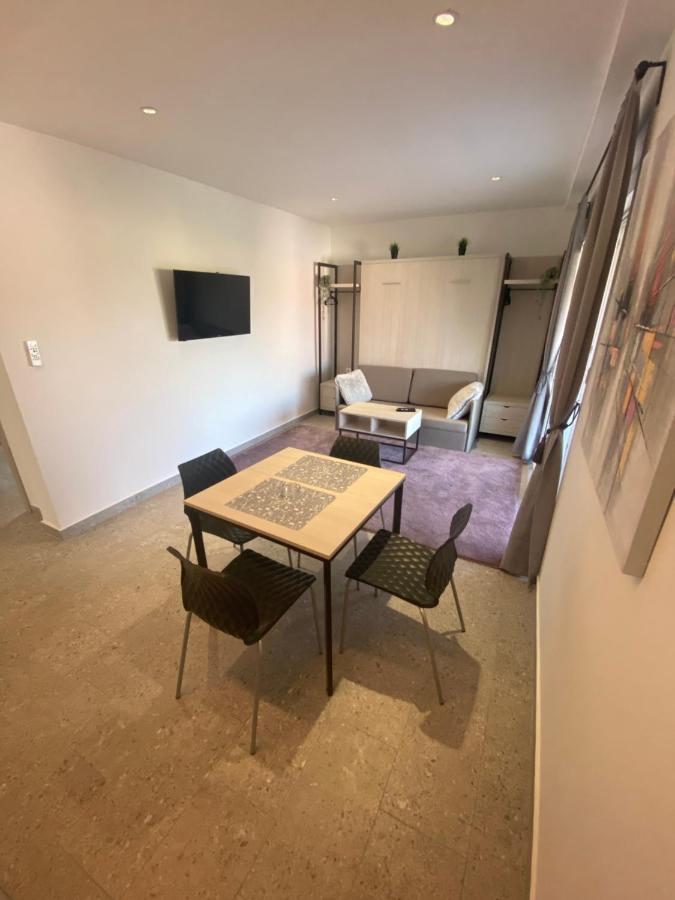 Apartmani Kumenat Biograd Na Moru Bagian luar foto