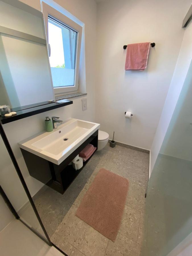 Apartmani Kumenat Biograd Na Moru Bagian luar foto