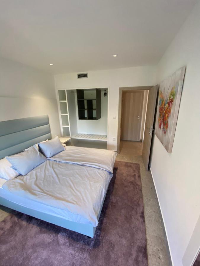 Apartmani Kumenat Biograd Na Moru Bagian luar foto
