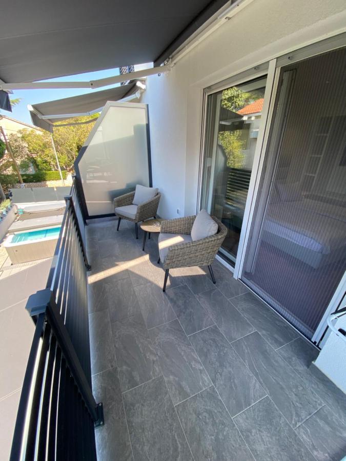 Apartmani Kumenat Biograd Na Moru Bagian luar foto