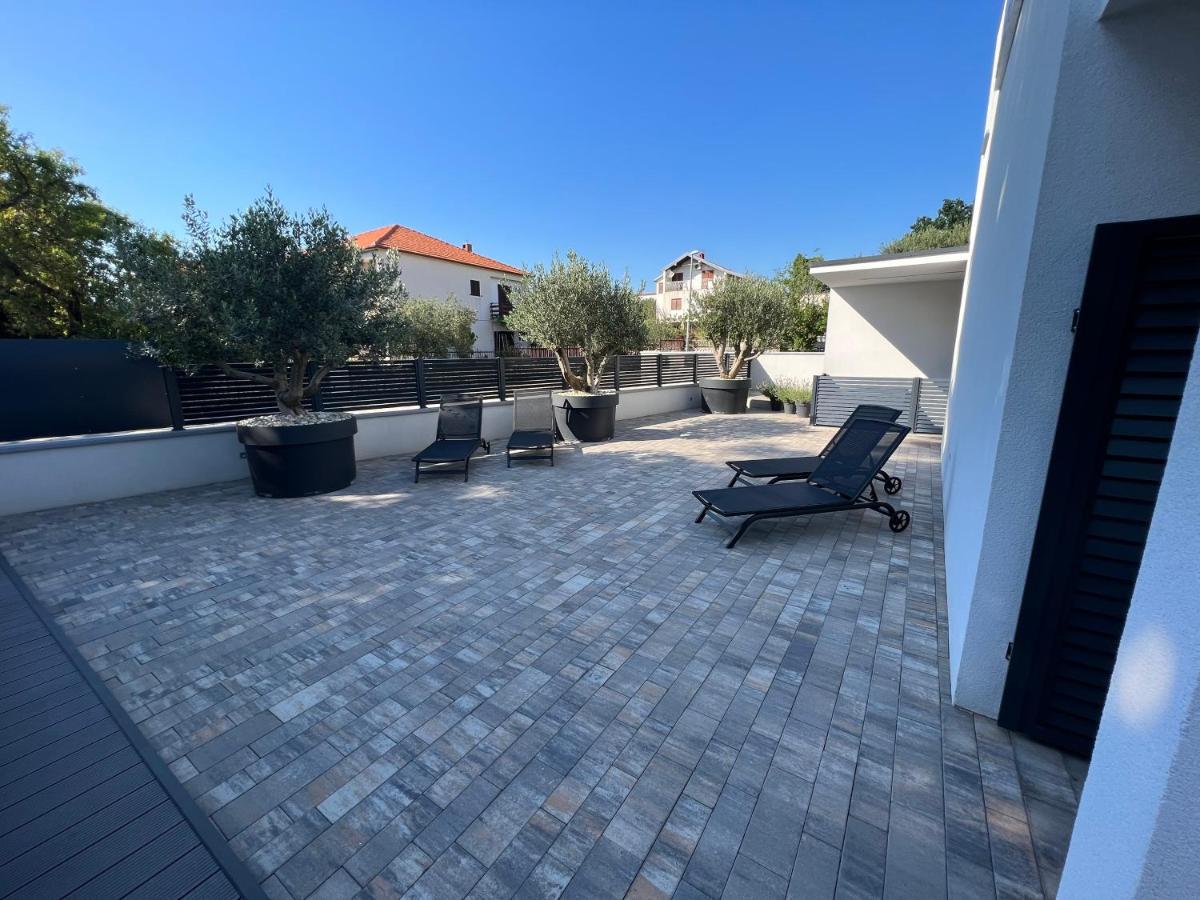 Apartmani Kumenat Biograd Na Moru Bagian luar foto